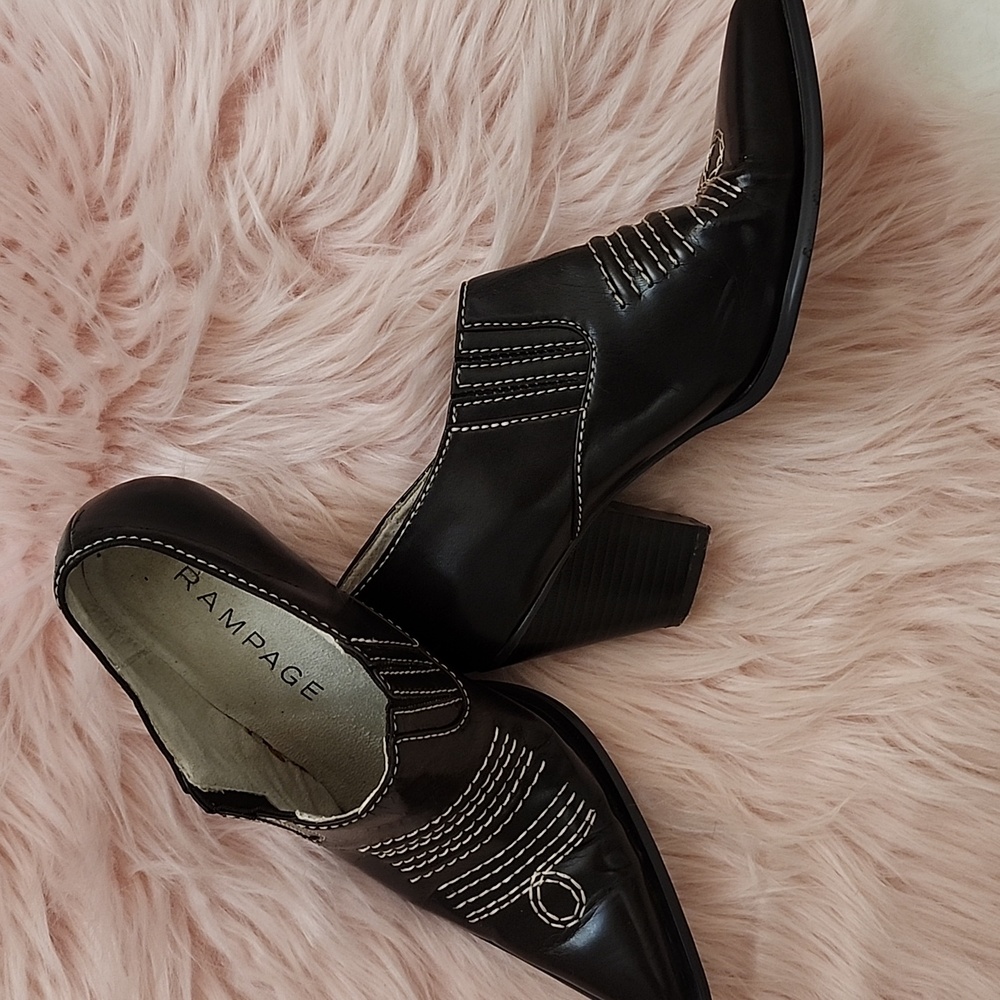 Y2K FIND!! PRE-LOVED RAMPAGE FAUX LEATHER WESTERN ANKLE BOOTS-6.5